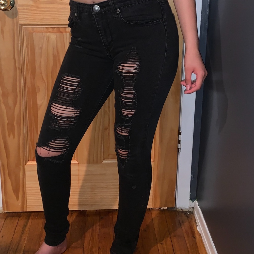 Black Distressed Jeans